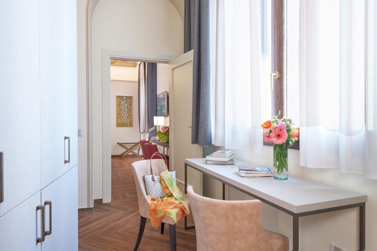 Residenza Mondragone Bed and Breakfast Florence Buitenkant foto